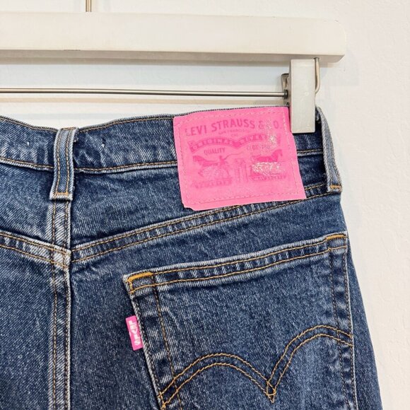 Levi’s Wedgie Straight Leg Dark Wash Blue Jeans Button Fly Raw Hem Pink Size 27 - Picture 7 of 9